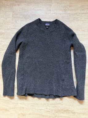 Patagonia Women's Dark Charcoal Crewneck Sweater